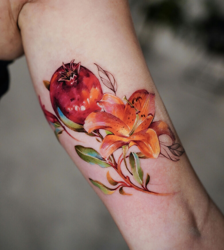 Flower realistic tattoo by Yana Sulina